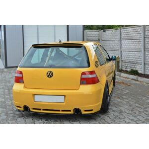 Maxton Design Mittlerer Heckdiffusor Ansatz für VW GOLF 4 R32 schwarz Hochglanz