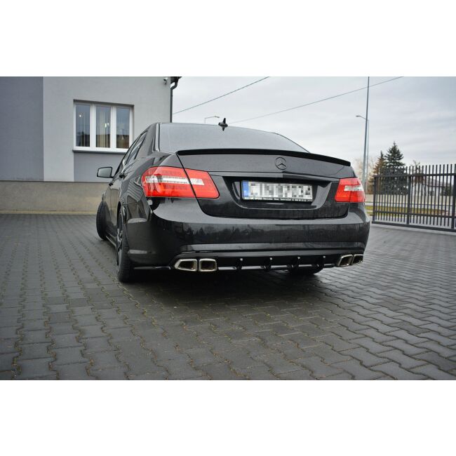 Maxton Design Heckdiffusor Ansatz für Mercedes E63 AMG W212  schwarz Hochglanz