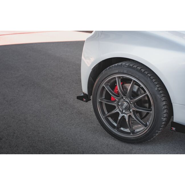 Maxton Design Hintere Seiten Flaps für Toyota GR Yaris Mk4 schwarz Hochglanz