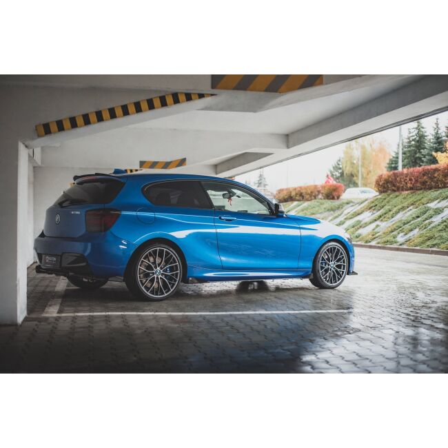 Maxton Design Side Flaps BMW 1er F21 M135i / M140i / M-Paket schwarz Hochglanz