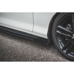Maxton Design Robuste Racing Seitenschweller Ansatz für für V.2 / V2 + Flaps BMW 1er F20 M135i / M140i / M-Paket schwarz Hochglanz