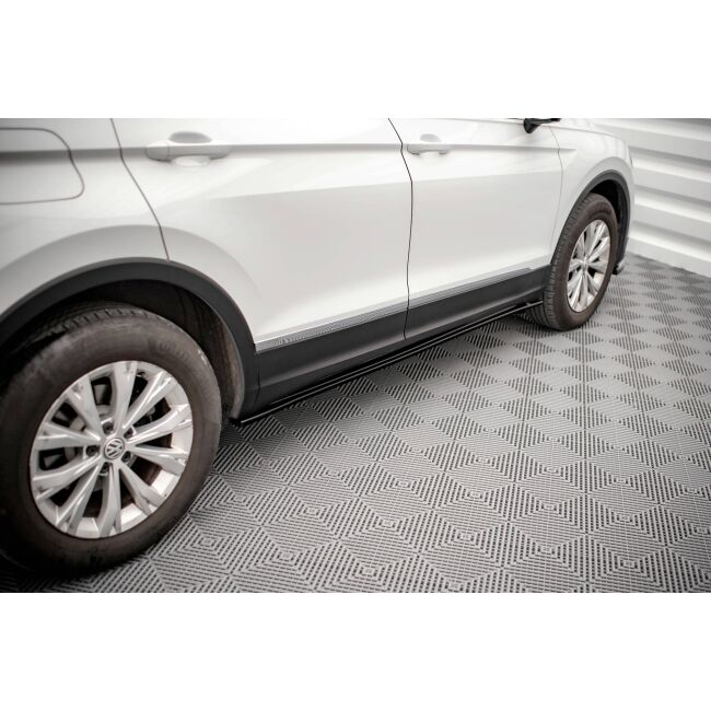 Maxton Design Seitenschweller Ansatz für Volkswagen Tiguan Mk2 schwarz Hochglanz